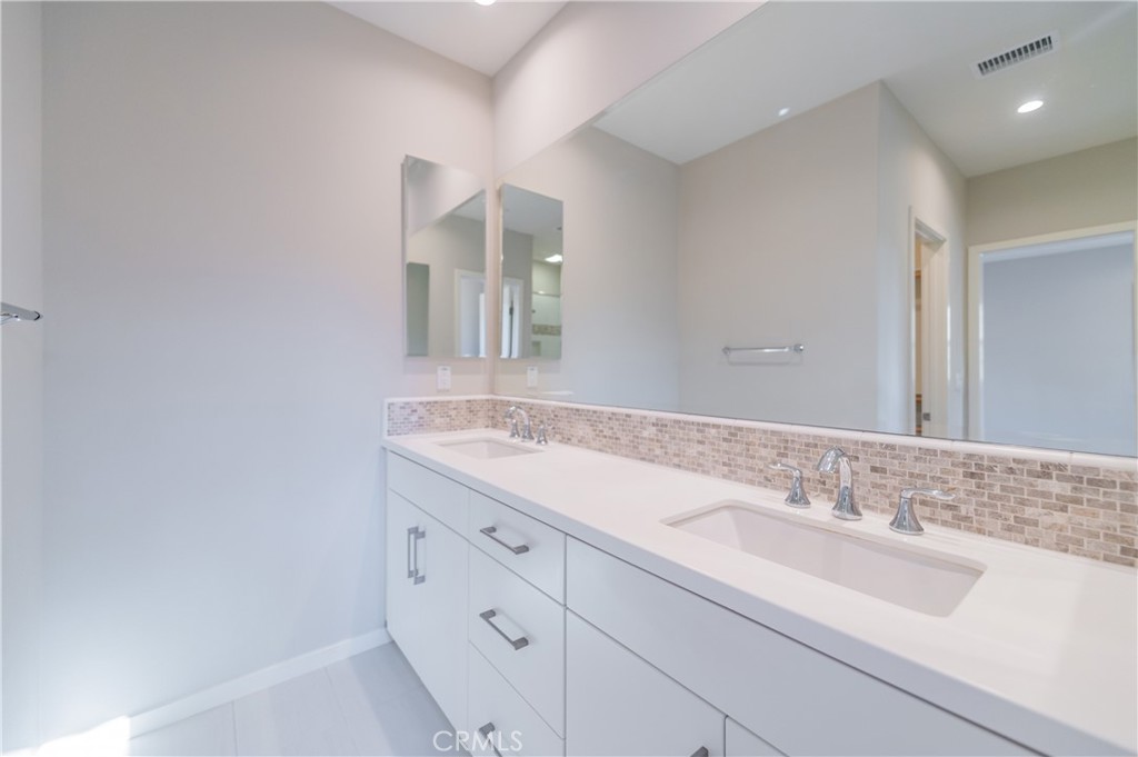149 Messenger, Irvine CA 92618 - photo 23
