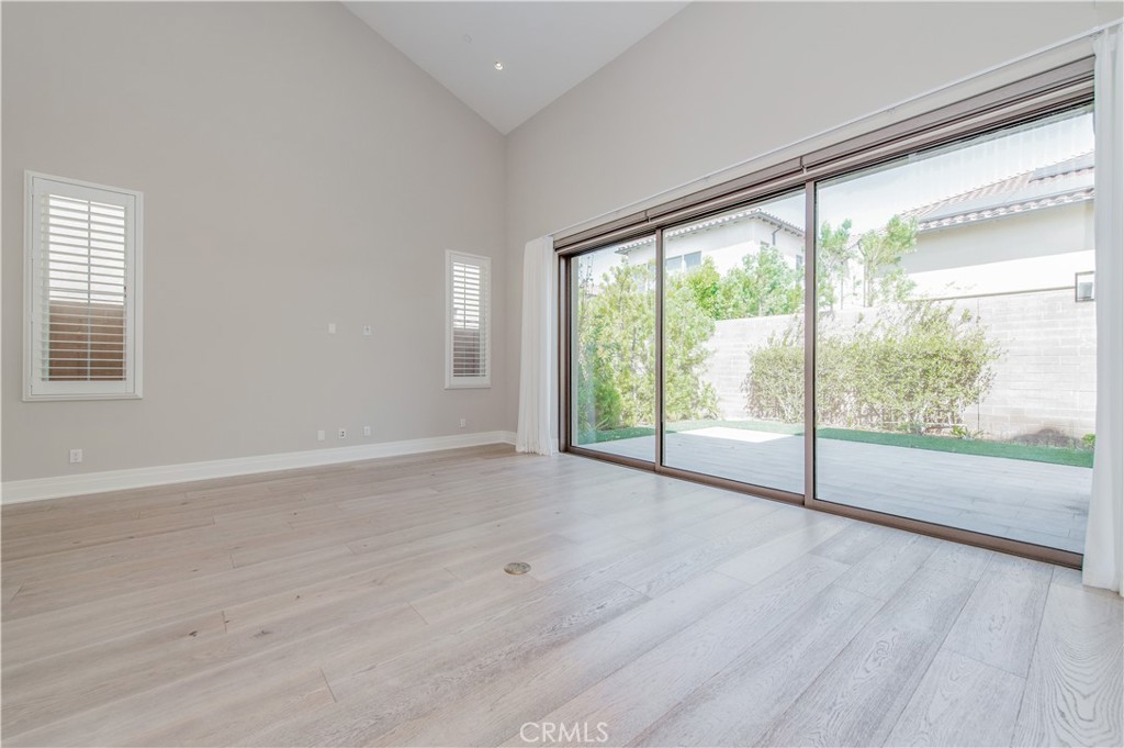 149 Roscomare, Irvine CA 92602 - photo 5