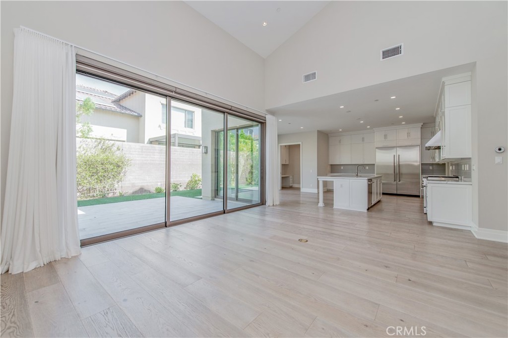 149 Roscomare, Irvine CA 92602 - photo 8