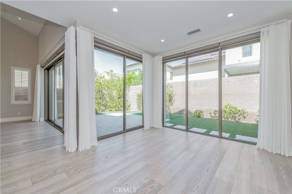 149 Roscomare, Irvine CA 92602 - photo 16