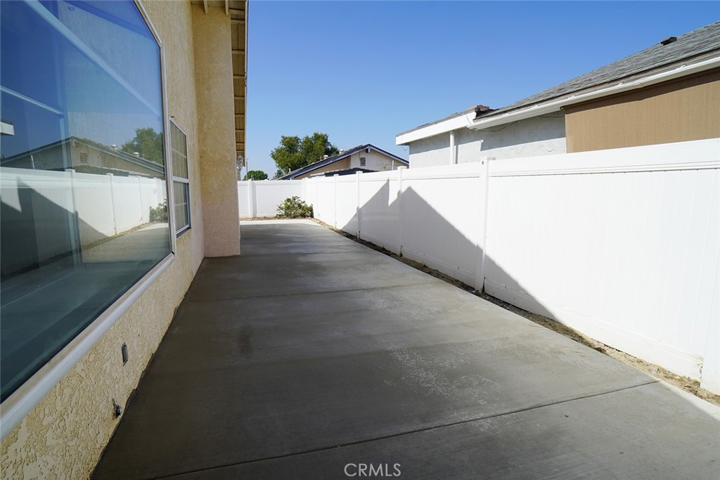 14925 Laurelgrove Circle, Irvine CA 92604 - photo 17