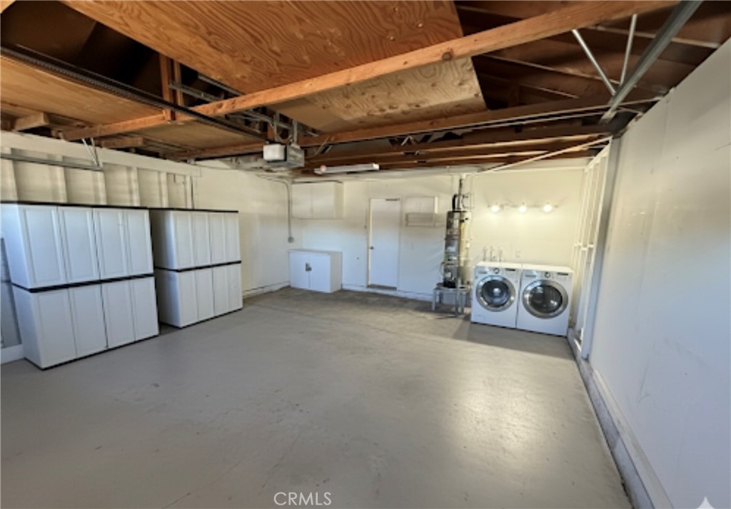 Ample garage with washer and dryer included - 14942 Waverly Lane, Irvine CA 92604 - photo 6