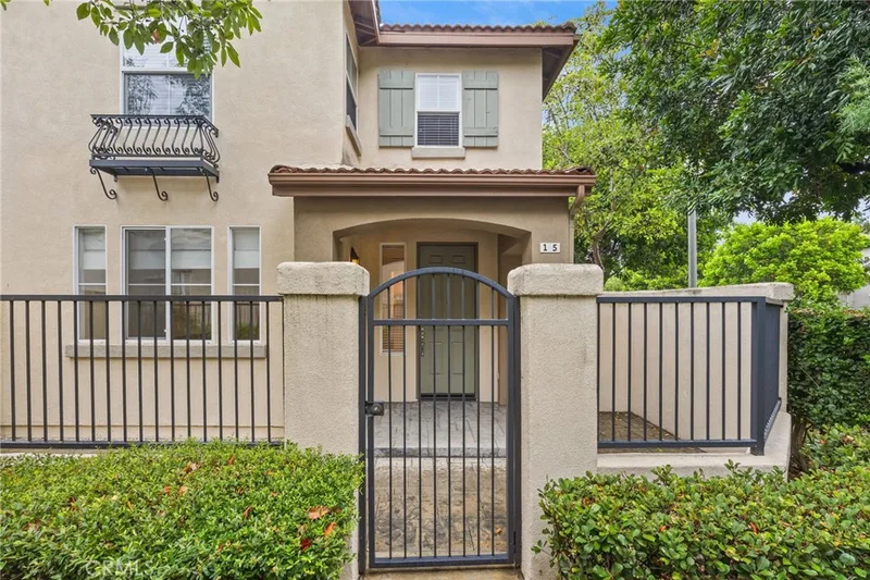 15 Ballard 90, Irvine