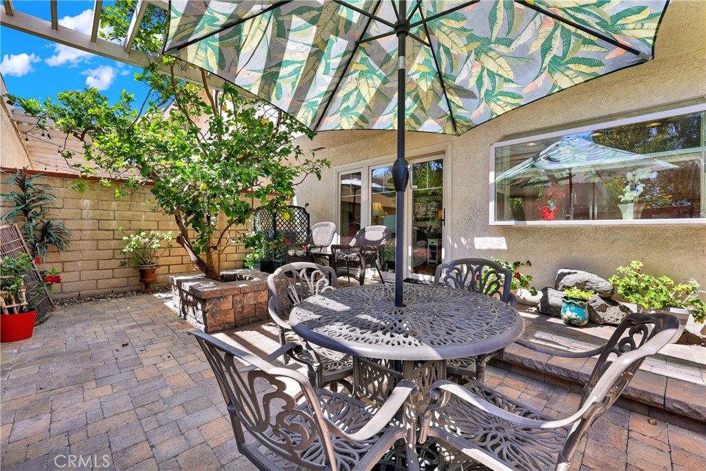 Peaceful yard with lemon tree and pavers. - 15 Snapdragon 8, Irvine CA 92604 - photo 16