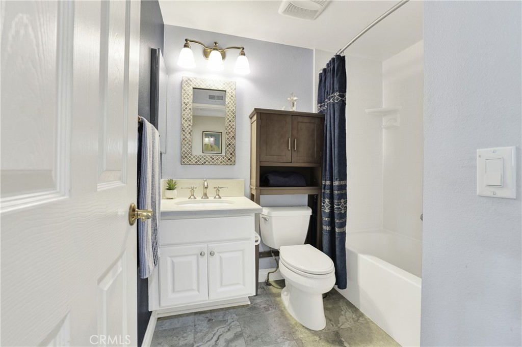 Upstairs full bath - 15 Snapdragon 8, Irvine CA 92604 - photo 23