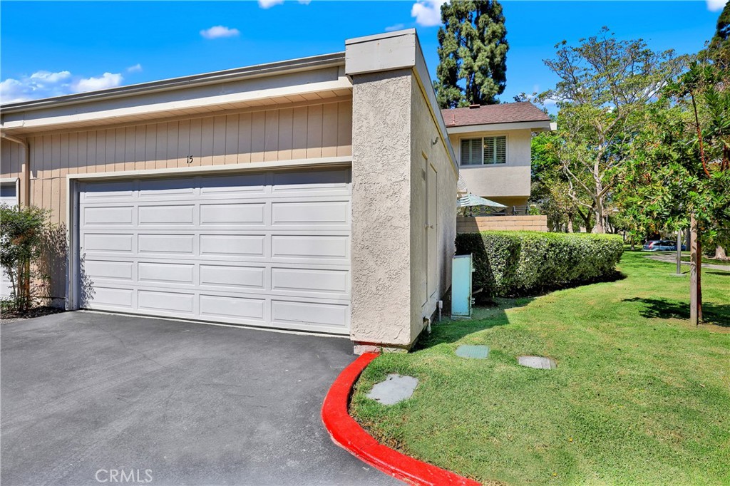 Nice Corner Lot with open space and yard the assoication maintains - 15 Snapdragon 8, Irvine CA 92604 - photo 24