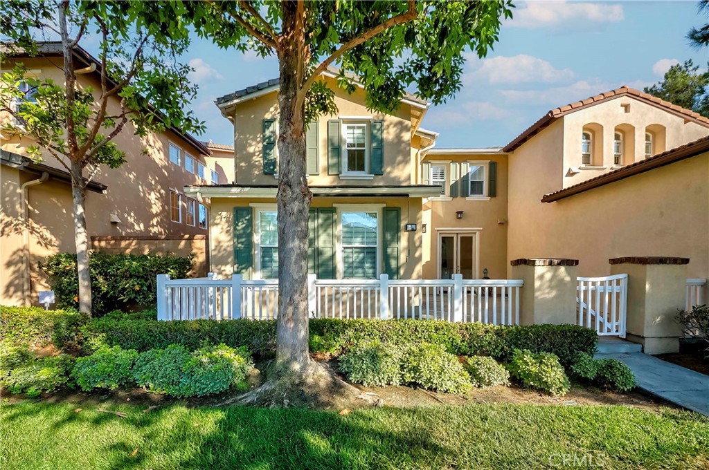 Front - 15 Zuma 7, Irvine CA 92602 - photo 1