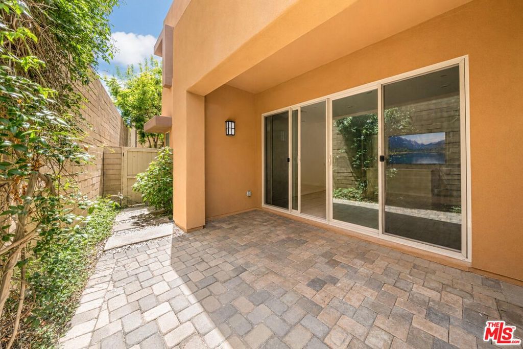 150 Newall, Irvine CA 92618 - photo 13
