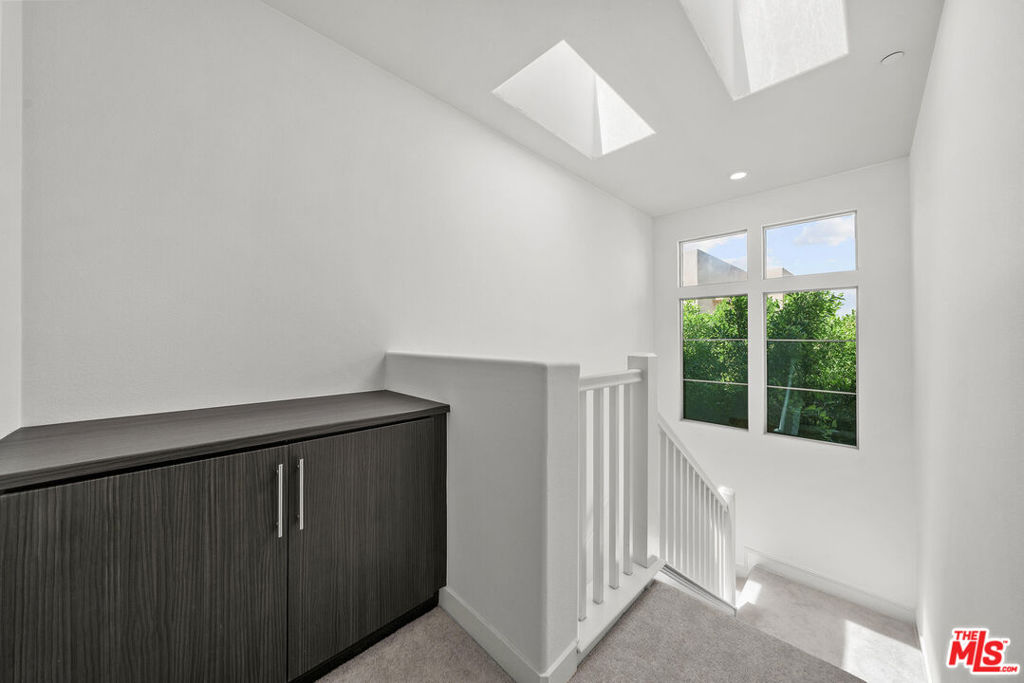150 Newall, Irvine CA 92618 - photo 15