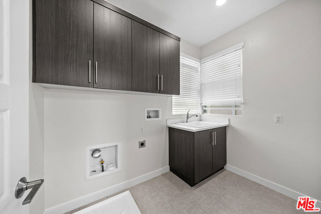 150 Newall, Irvine CA 92618 - photo 16
