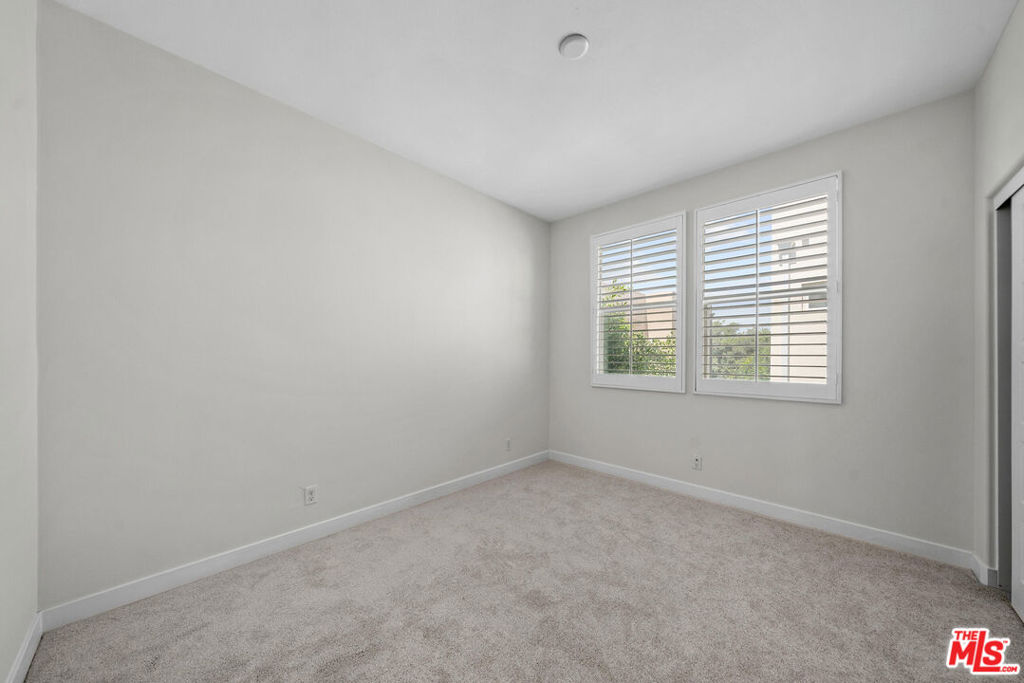 150 Newall, Irvine CA 92618 - photo 19