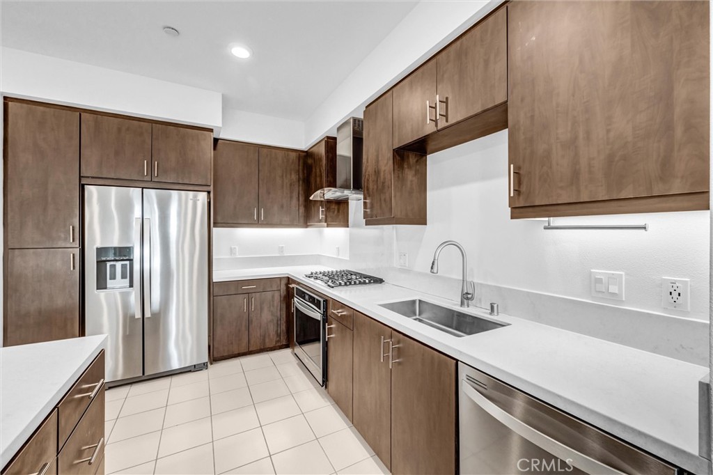 1502 Nolita, Irvine CA 92612 - photo 5