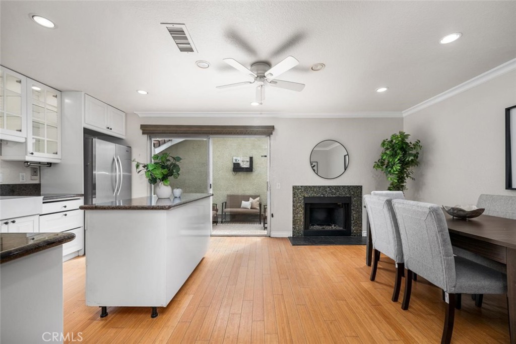 152 Greenmoor 64, Irvine CA 92614 - photo 4