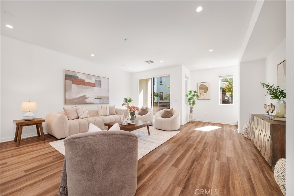 152 Schick, Irvine CA 92614 - photo 1