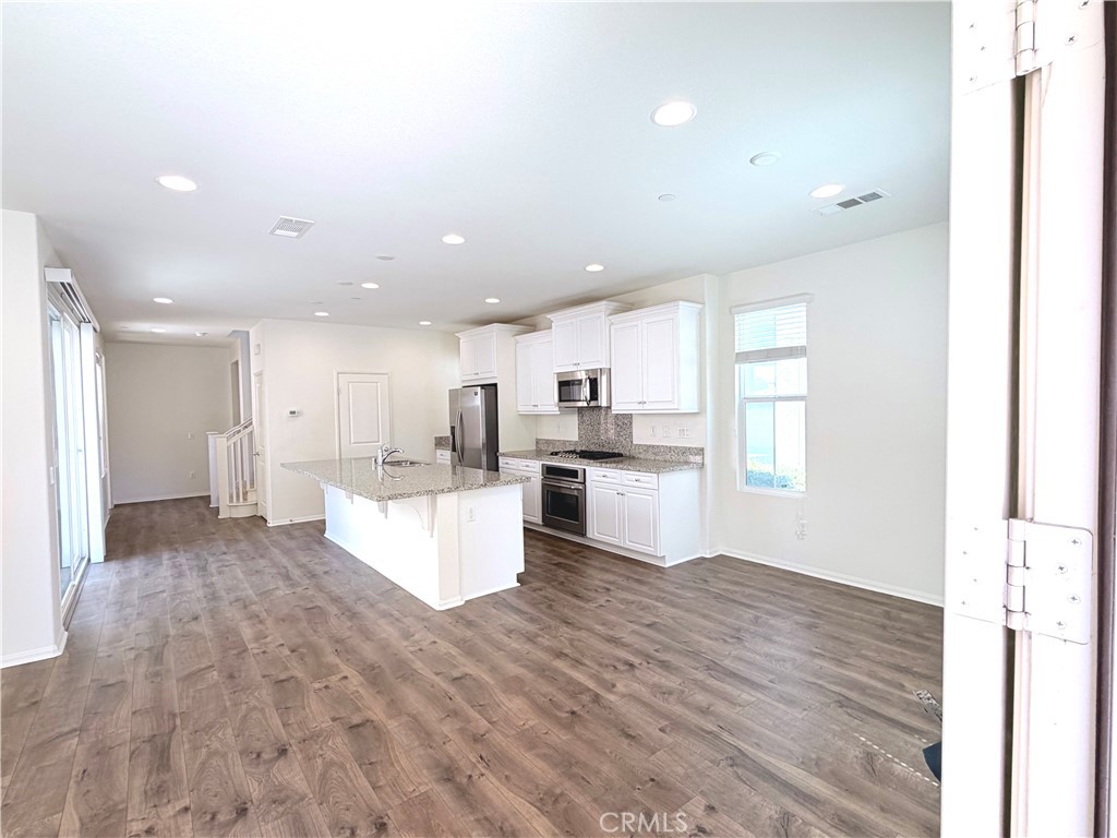 153 Fixie, Irvine CA 92618 - photo 4