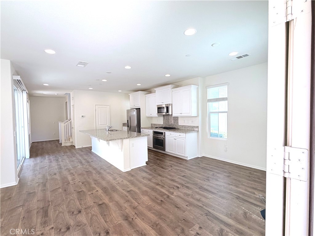 153 Fixie, Irvine CA 92618 - photo 4