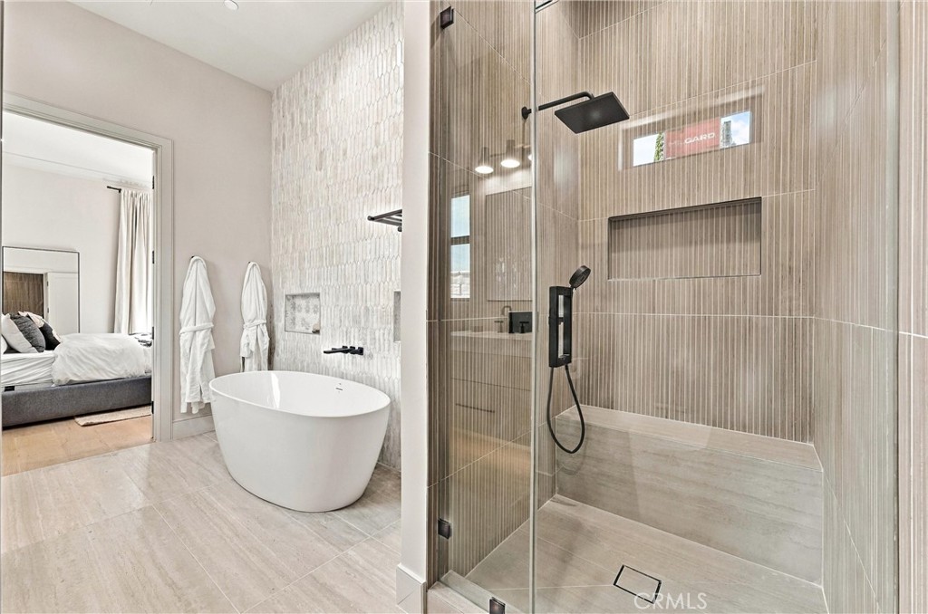 Master Bathroom - 15362 Seine Cir., Irvine CA 92604 - photo 33