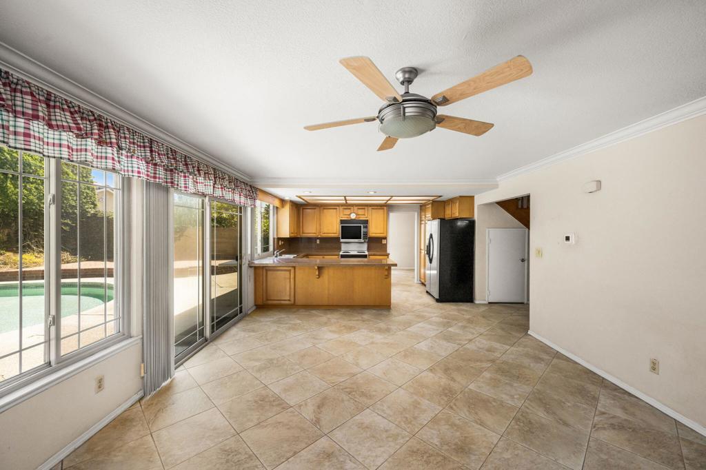 22-web-or-mls-DSC_2631 - 15432 Cherbourg Avenue, Irvine CA 92604 - photo 23