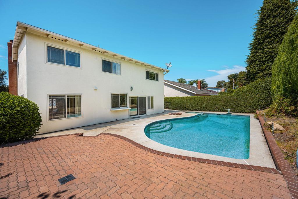 34-web-or-mls-DSC_2653 - 15432 Cherbourg Avenue, Irvine CA 92604 - photo 33