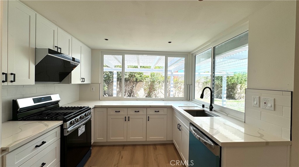 15451 Alsace Cir, Irvine CA 92604 - photo 5