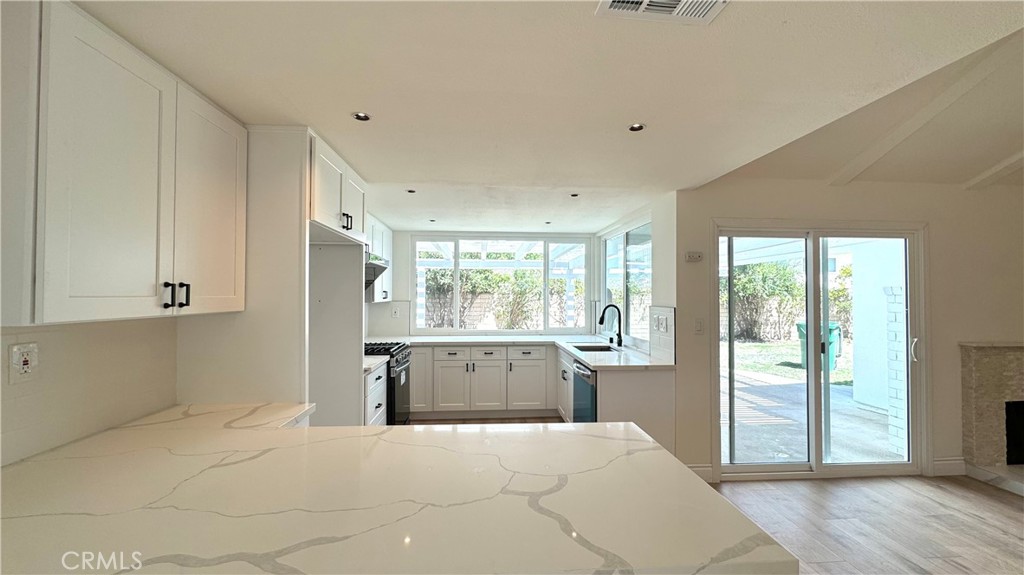 15451 Alsace Cir, Irvine CA 92604 - photo 7