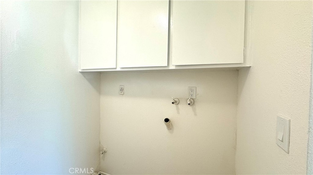 15451 Alsace Cir, Irvine CA 92604 - photo 11