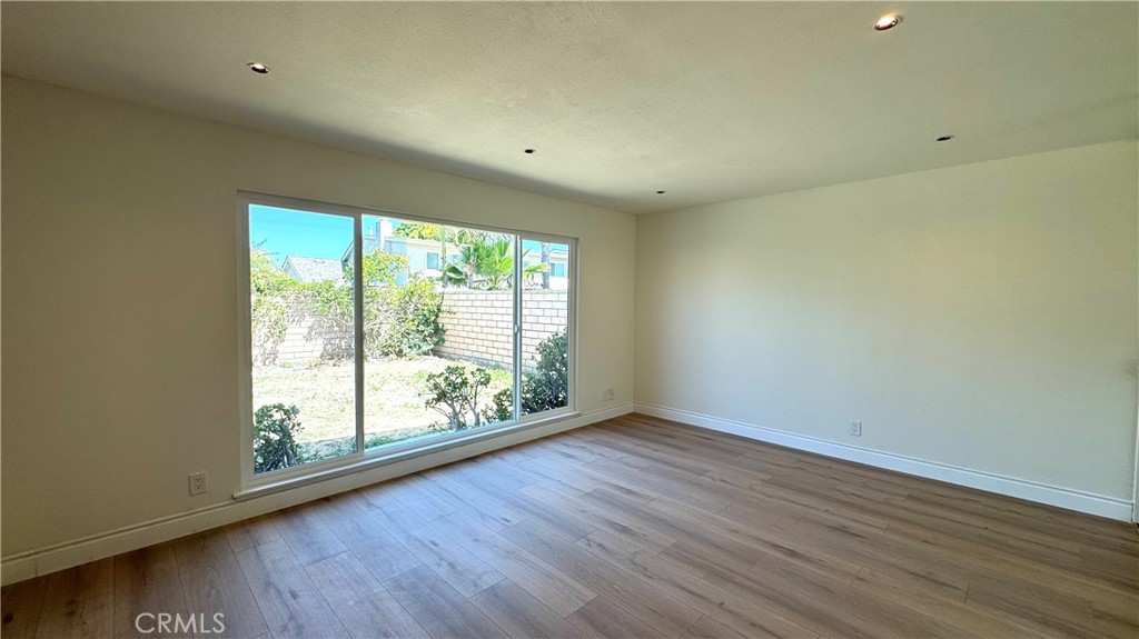 15451 Alsace Cir, Irvine CA 92604 - photo 14