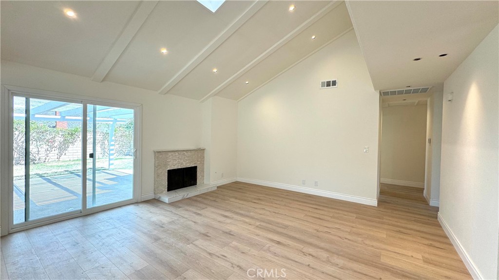 15451 Alsace Cir, Irvine CA 92604 - photo 18