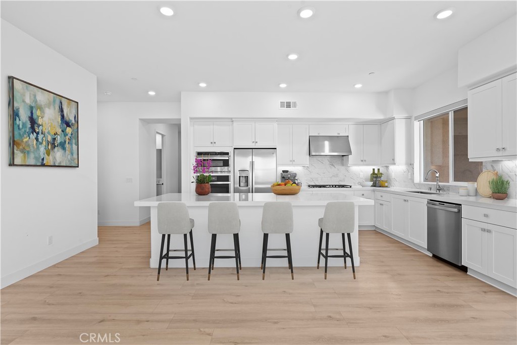 V Stage Kitchen - 155 Baluster, Irvine CA 92618 - photo 1