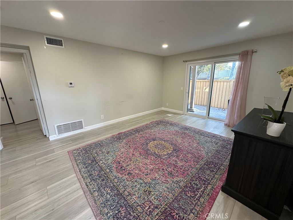156 Echo Run 70, Irvine CA 92614 - photo 4