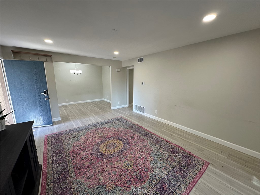 156 Echo Run 70, Irvine CA 92614 - photo 5