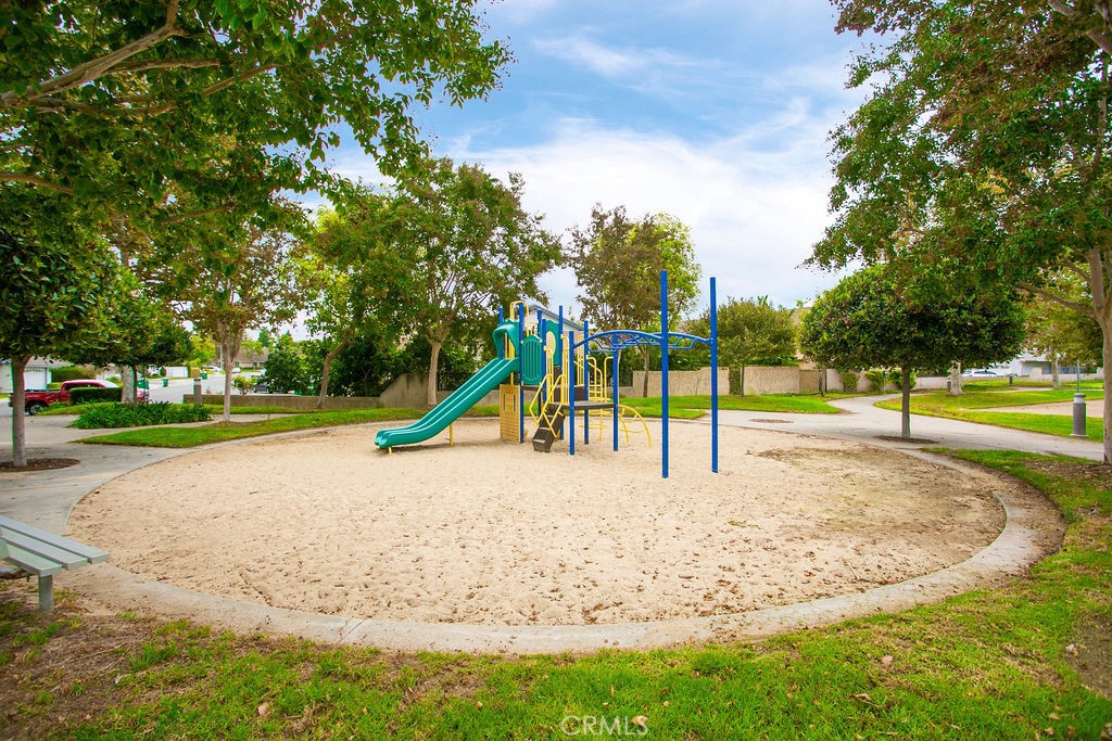 156 Echo Run 70, Irvine CA 92614 - photo 25