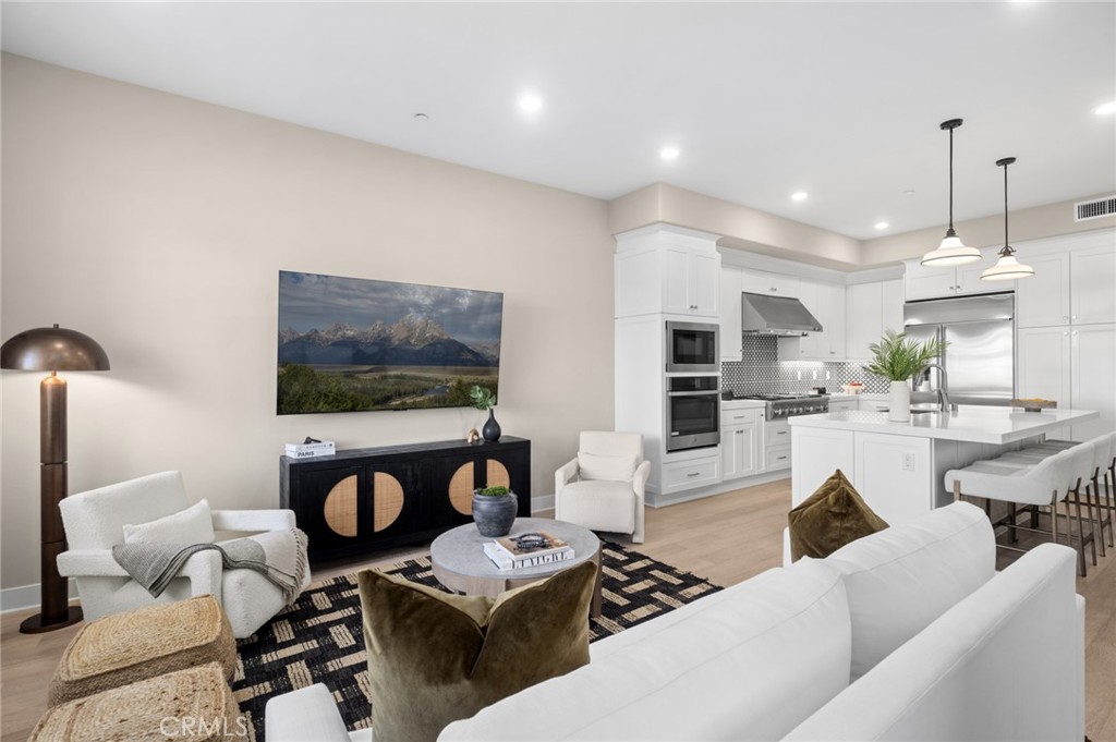 157 Crossover, Irvine CA 92618 - photo 7