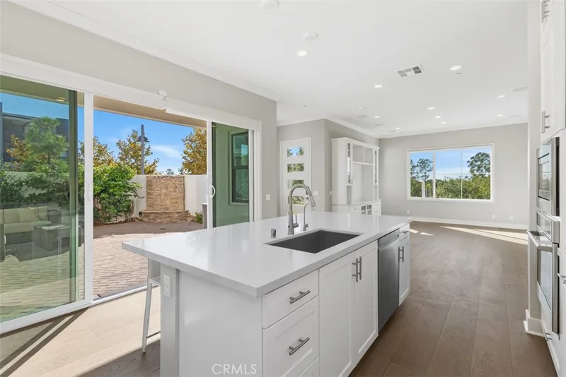 157 Novel, Irvine, CA 92618