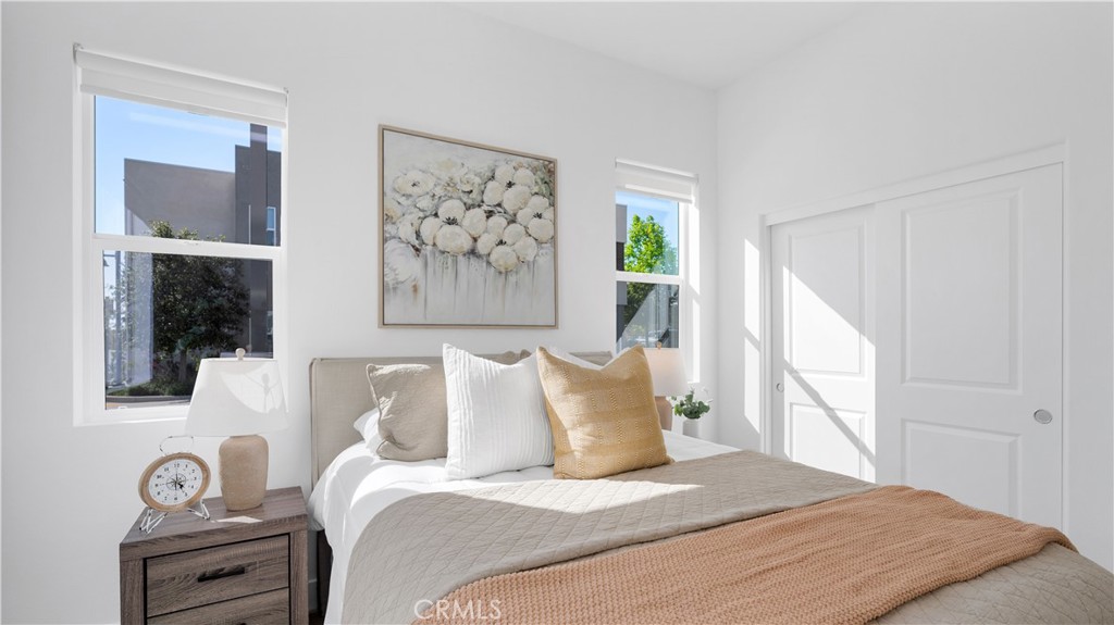 Main Floor Bedroom - 157 Sawbuck, Irvine CA 92618 - photo 13