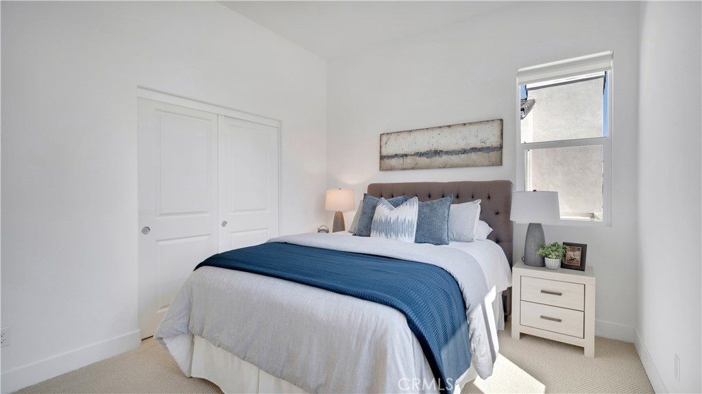 Bed 4 with walk-in closet - 157 Sawbuck, Irvine CA 92618 - photo 30