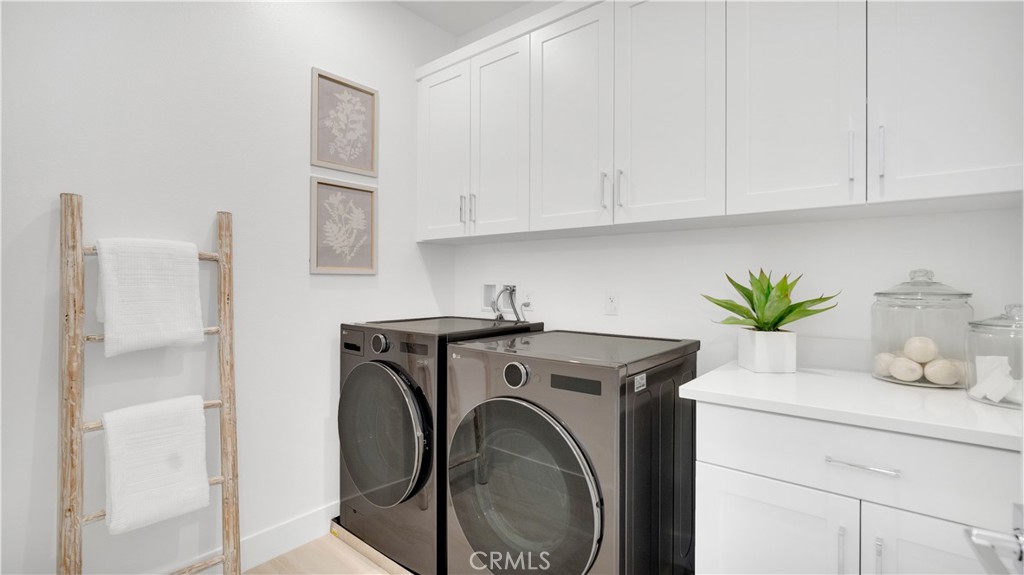 Upstairs Laundry - 157 Sawbuck, Irvine CA 92618 - photo 32