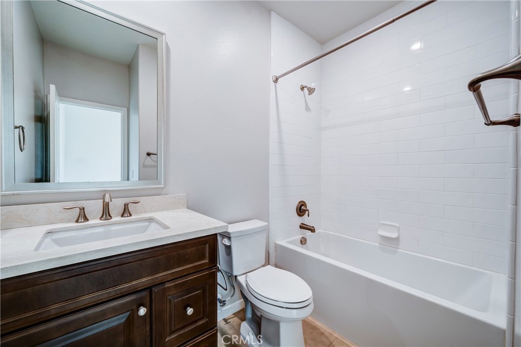 159 Newington, Irvine CA 92618 - photo 45