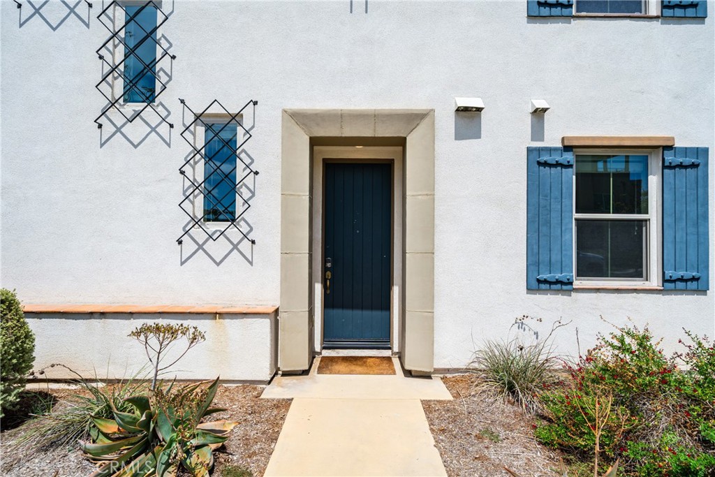 159 Newington, Irvine CA 92618 - photo 3