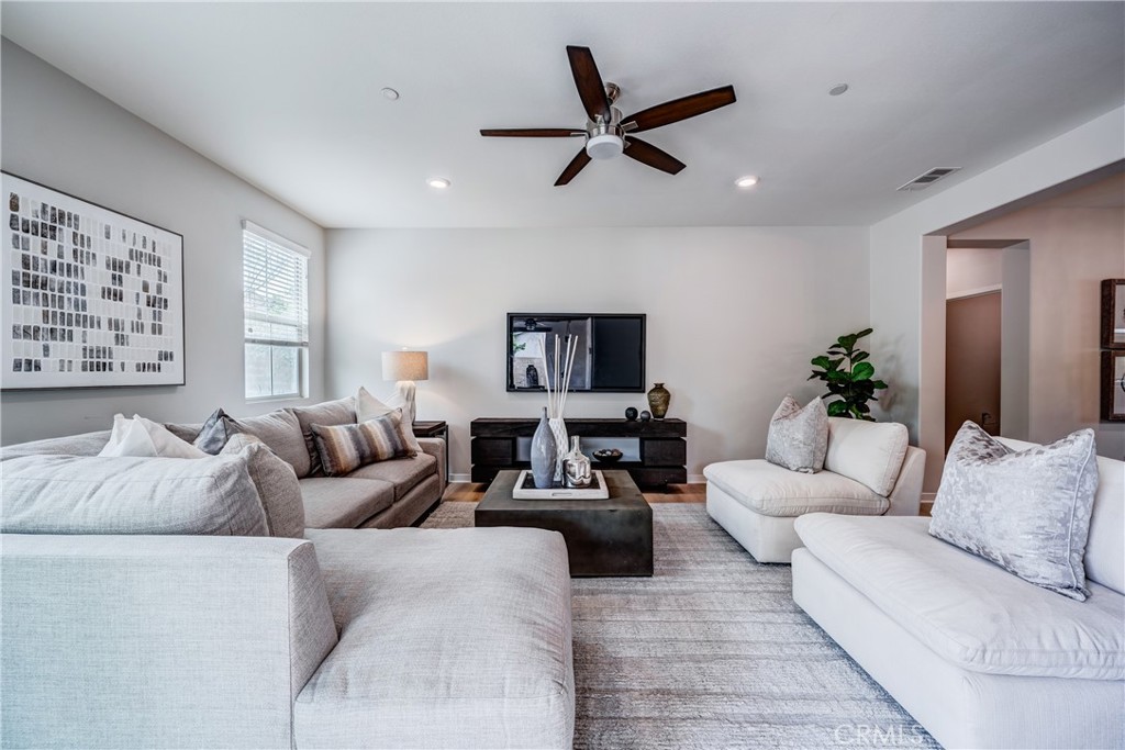159 Newington, Irvine CA 92618 - photo 14