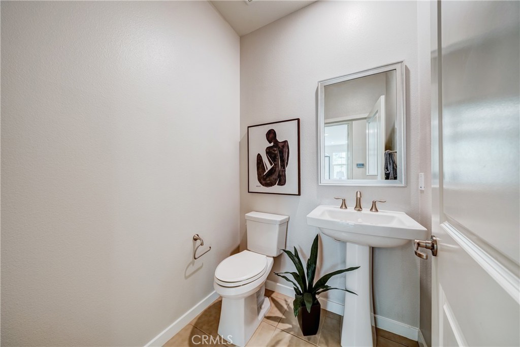159 Newington, Irvine CA 92618 - photo 16