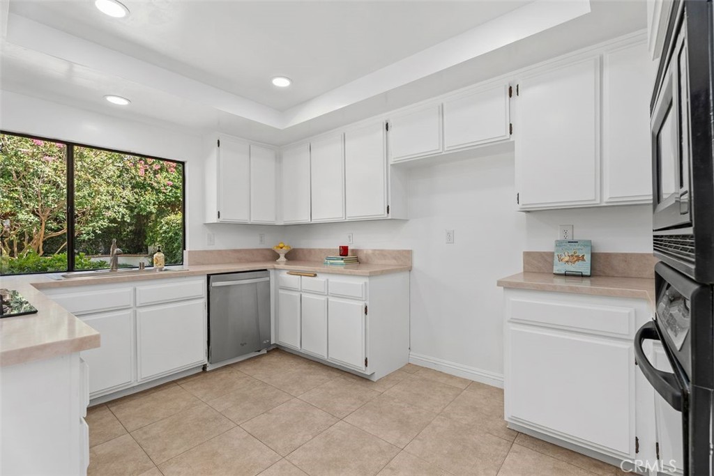 16 Alegria, Irvine CA 92620 - photo 32