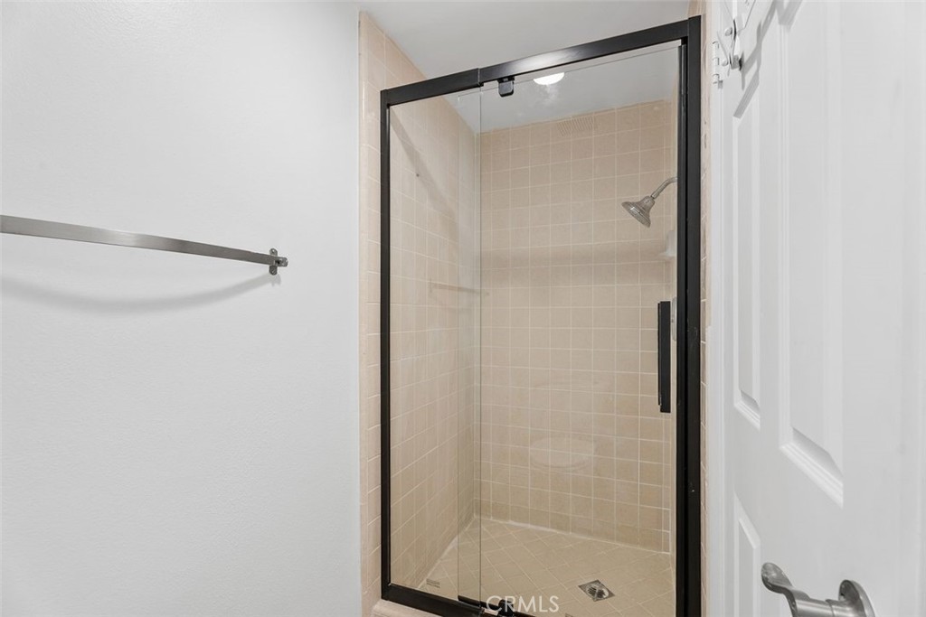Separate shower - 16 Alegria, Irvine CA 92620 - photo 46