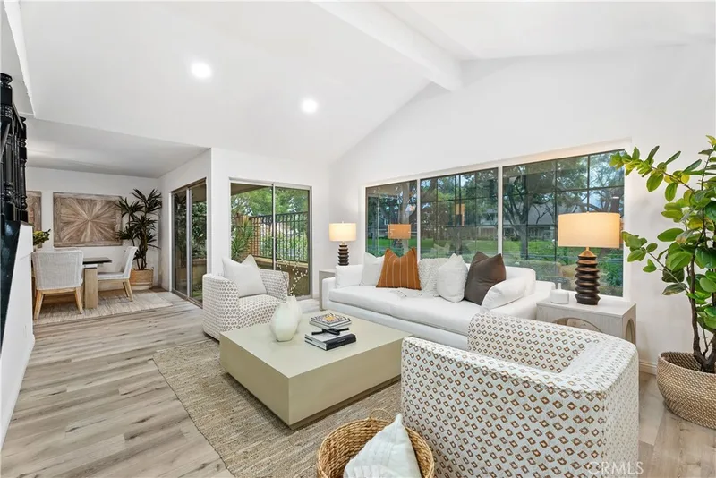 16 E Yale Loop #28, Irvine, CA 92604