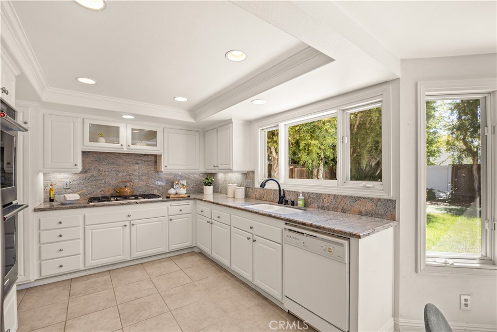 16 Westport, Irvine CA 92620 - photo 12