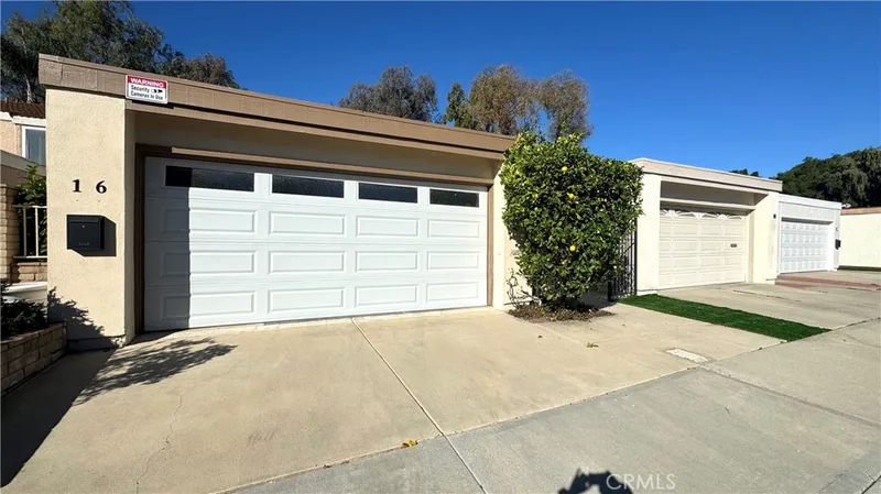 16 Willow Tree Ln, Irvine, CA 92612