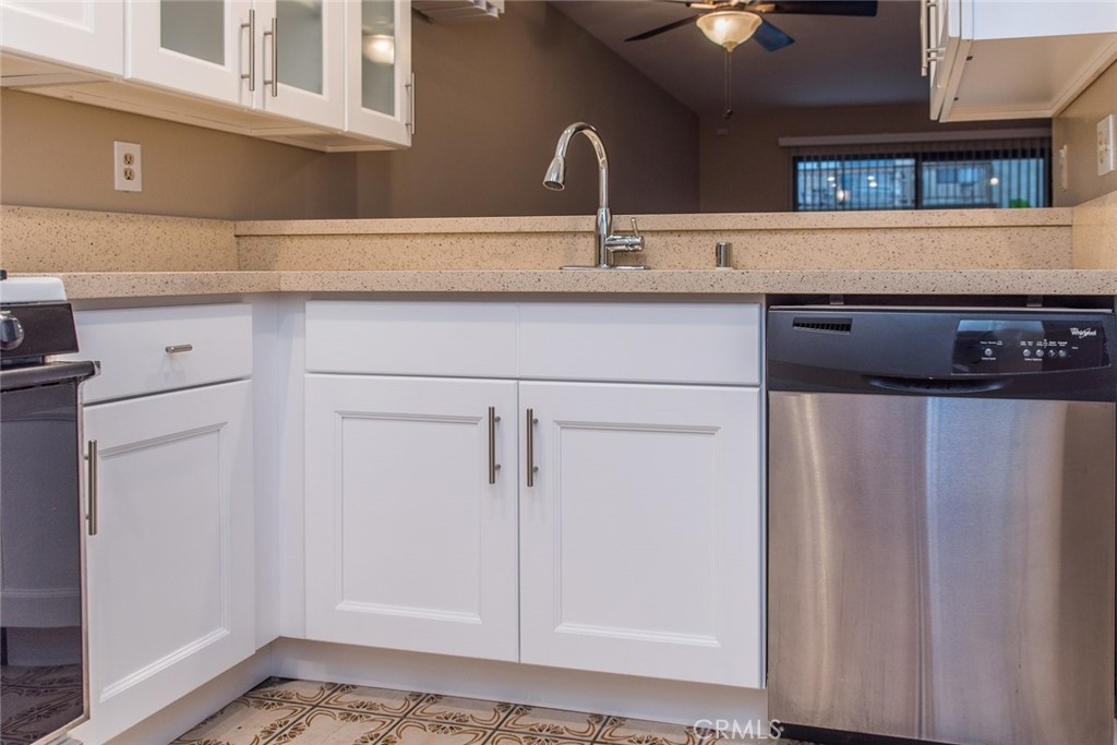 160 TANGELO, Irvine CA 92620 - photo 23