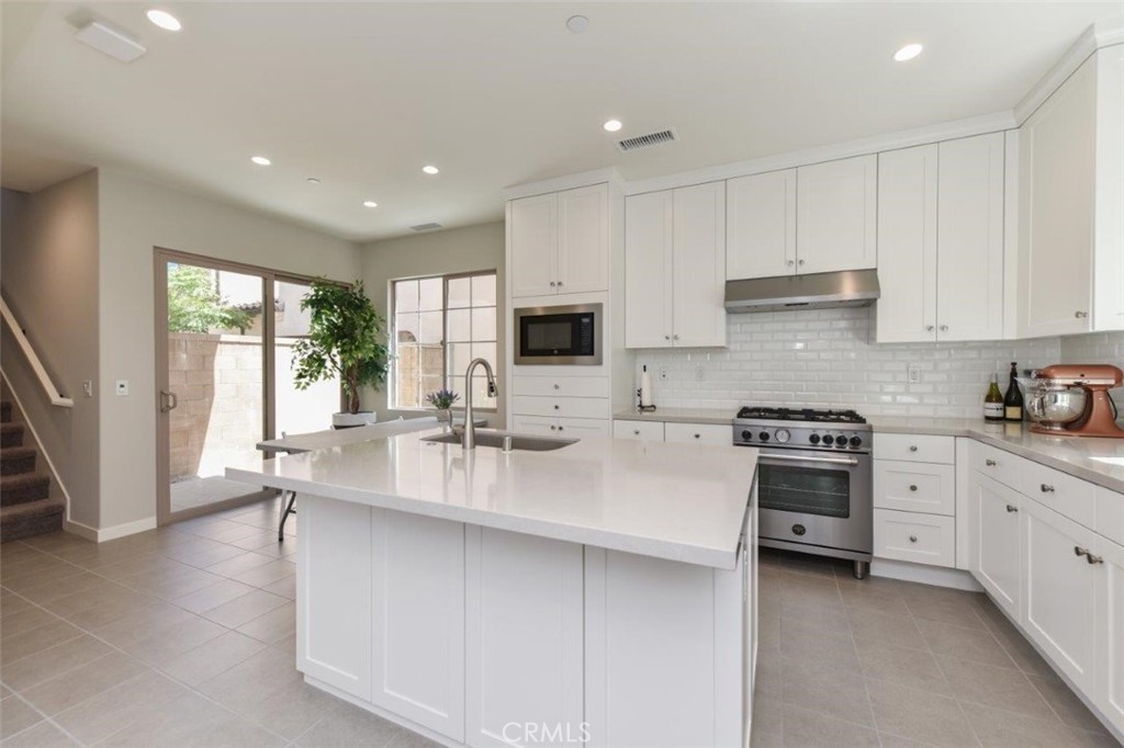 161 Elkhorn, Irvine CA 92618 - photo 10