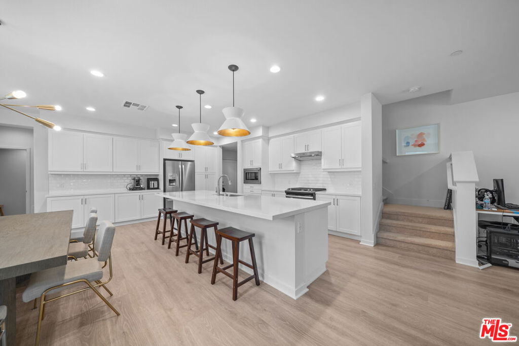 162 Novel, Irvine CA 92618 - photo 6