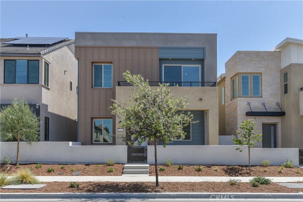 162 Pattern, Irvine CA 92618 - photo 1